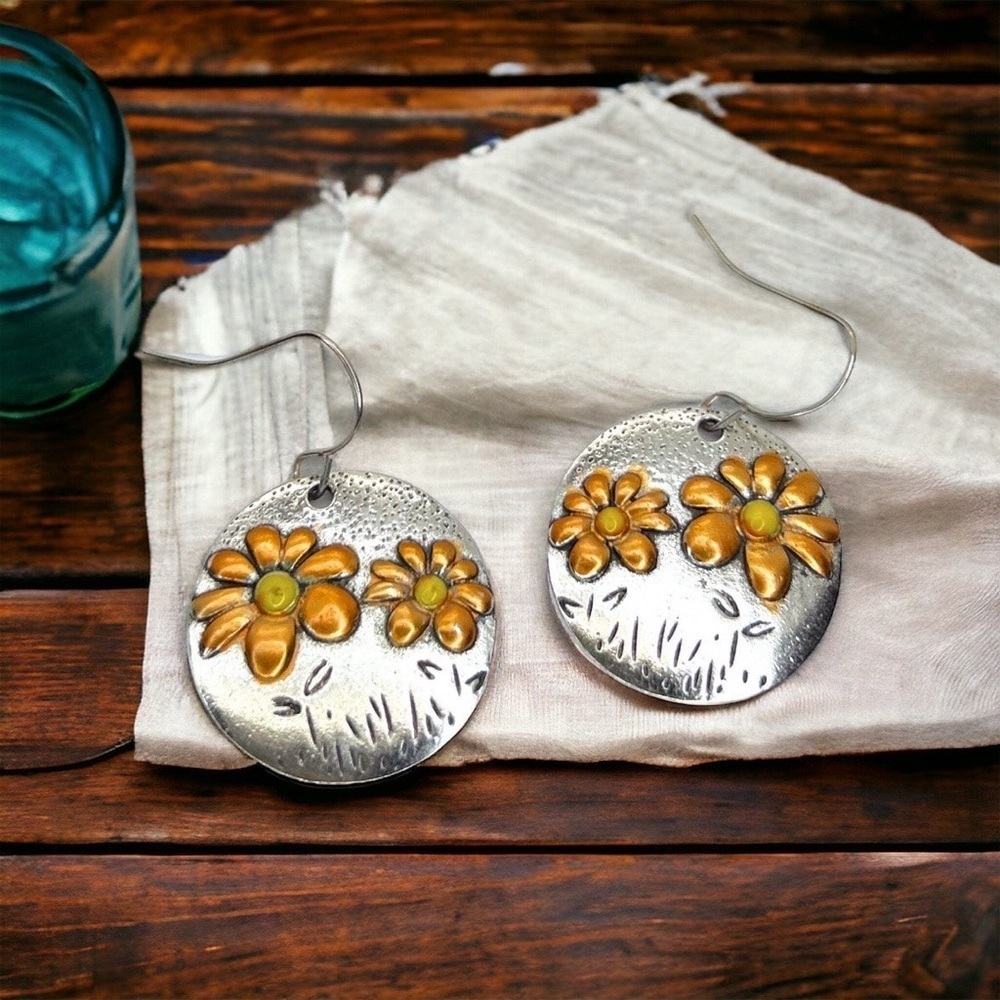 Silver & Gold Flower Power: Boho Chic Dangle Earrings for Effortless Vibes! NWT